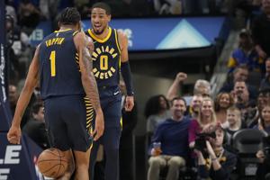Haliburton, Pacers get Carlisle his 900th win with 152-111 rout of Spurs