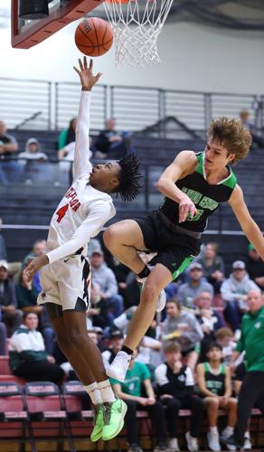 BOYS BB: Titans rock Bulldogs with 30-2 stretch in opening half