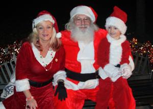 DeMotte welcomes season with Winter Wonderlights